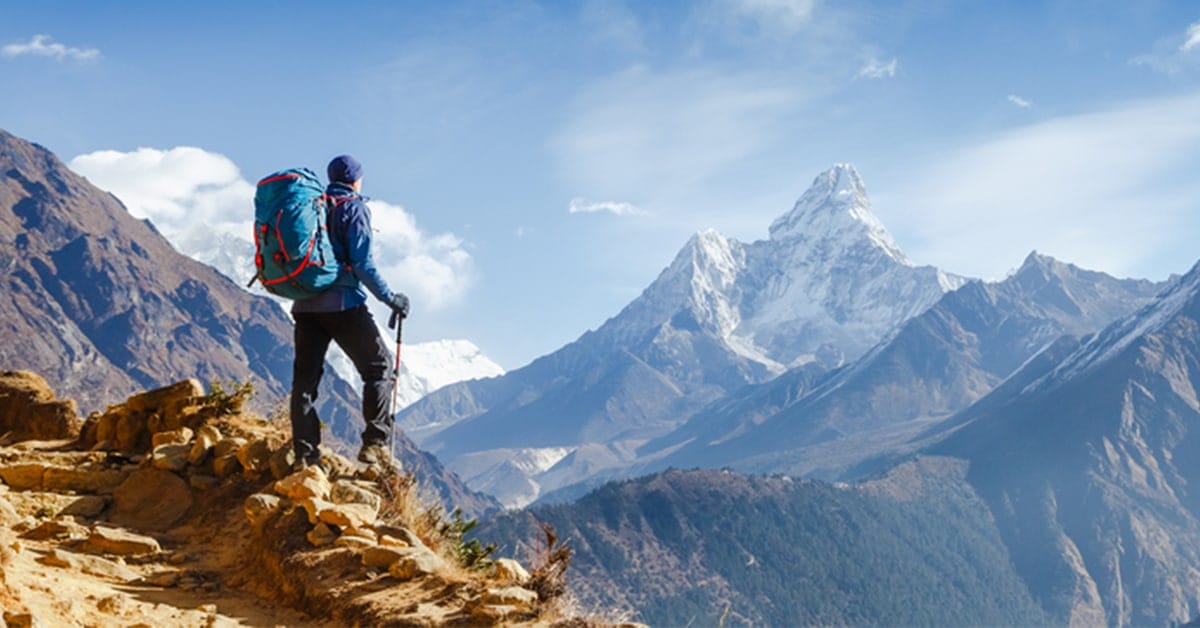 Navigeren in de bergen met een trekking-GPS (Shutterstock)
