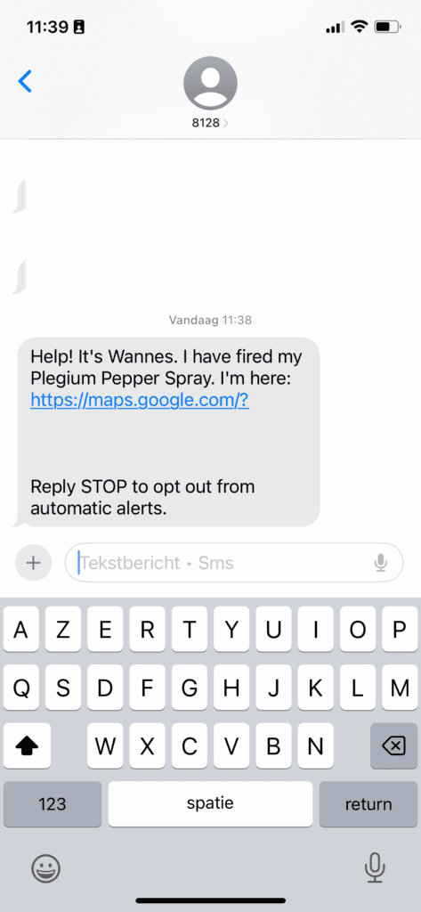 Een sms met de boodschap dat de pepperspray is afgevuurd