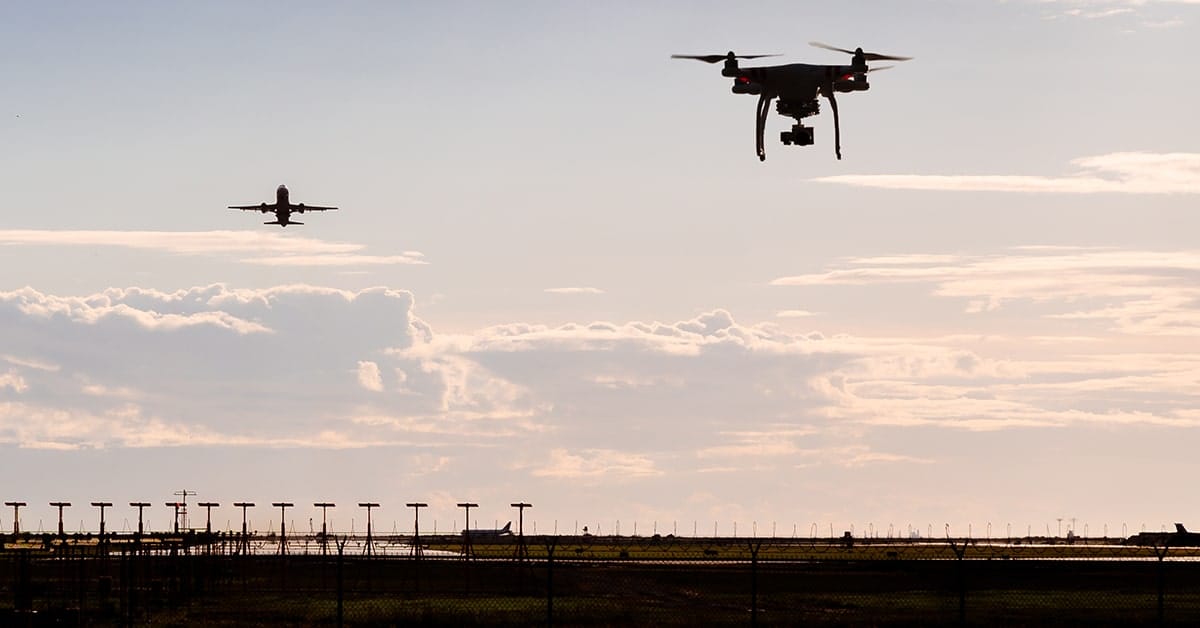Drones kunnen de komende jaren meer gebruikt worden om luchthavens te verstoren (Shutterstock)