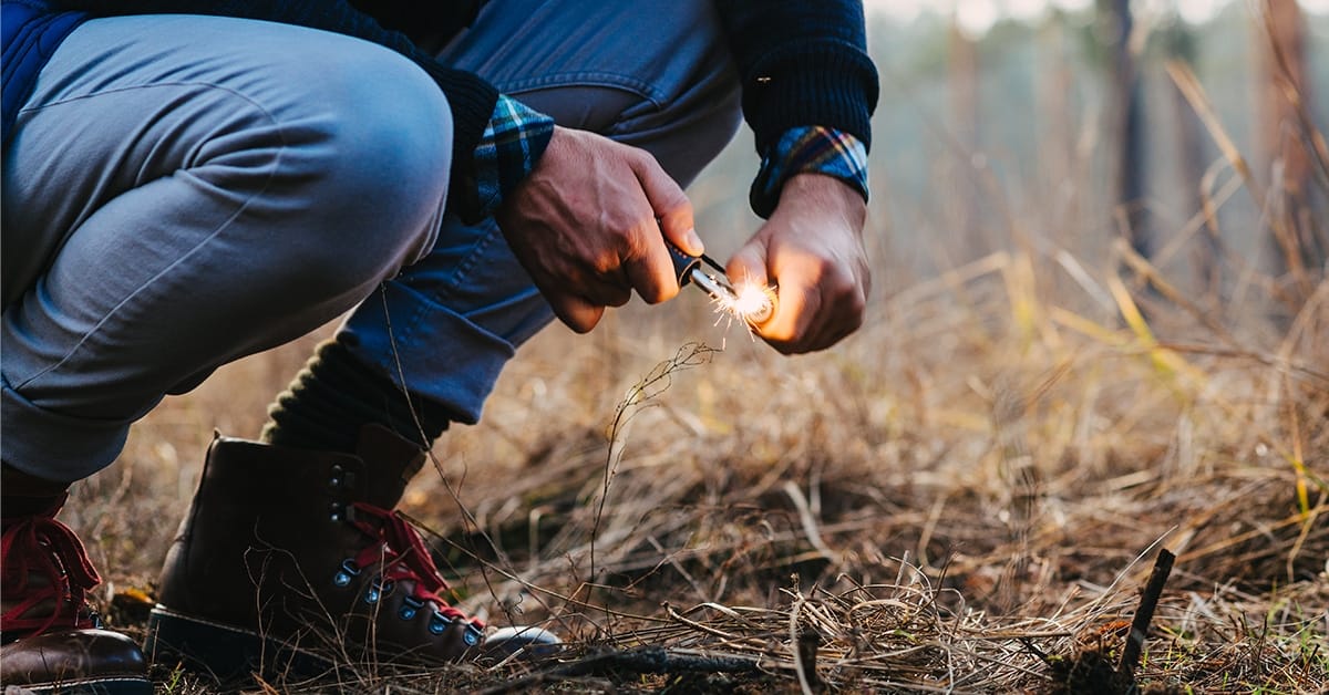 Leer vuur maken - zelfvoorzienend (Shutterstock)